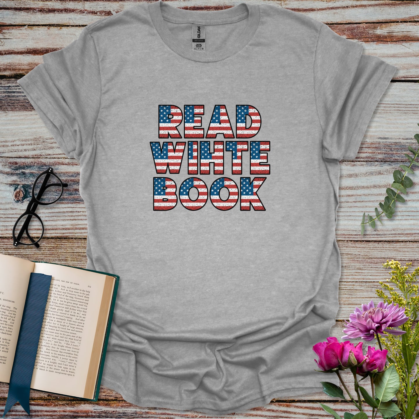 Read, White, Books US Flag T-shirt