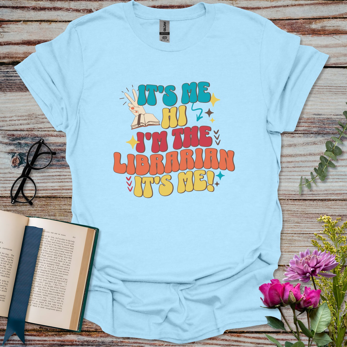 It's Me Hi I'm the Librarian T-shirt