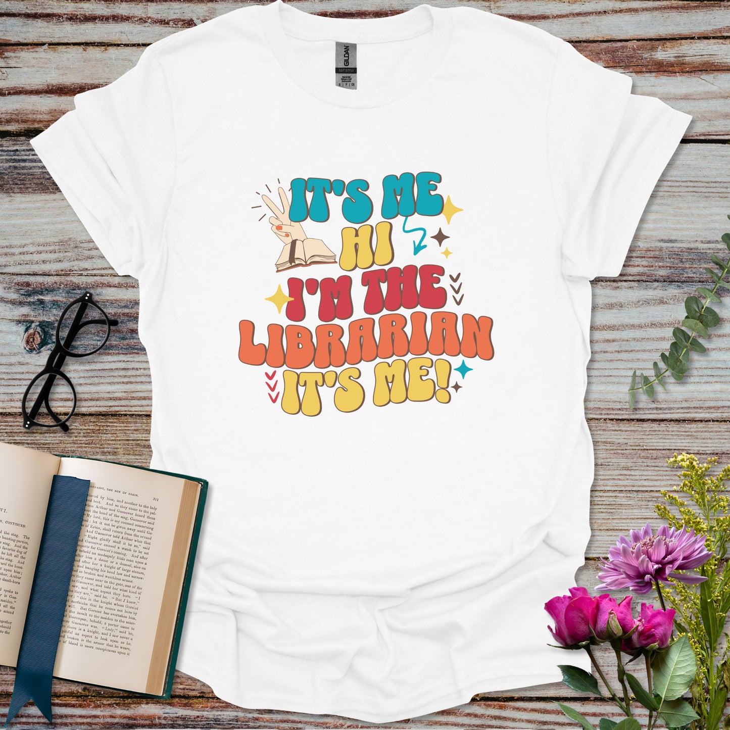 It's Me Hi I'm the Librarian T-shirt