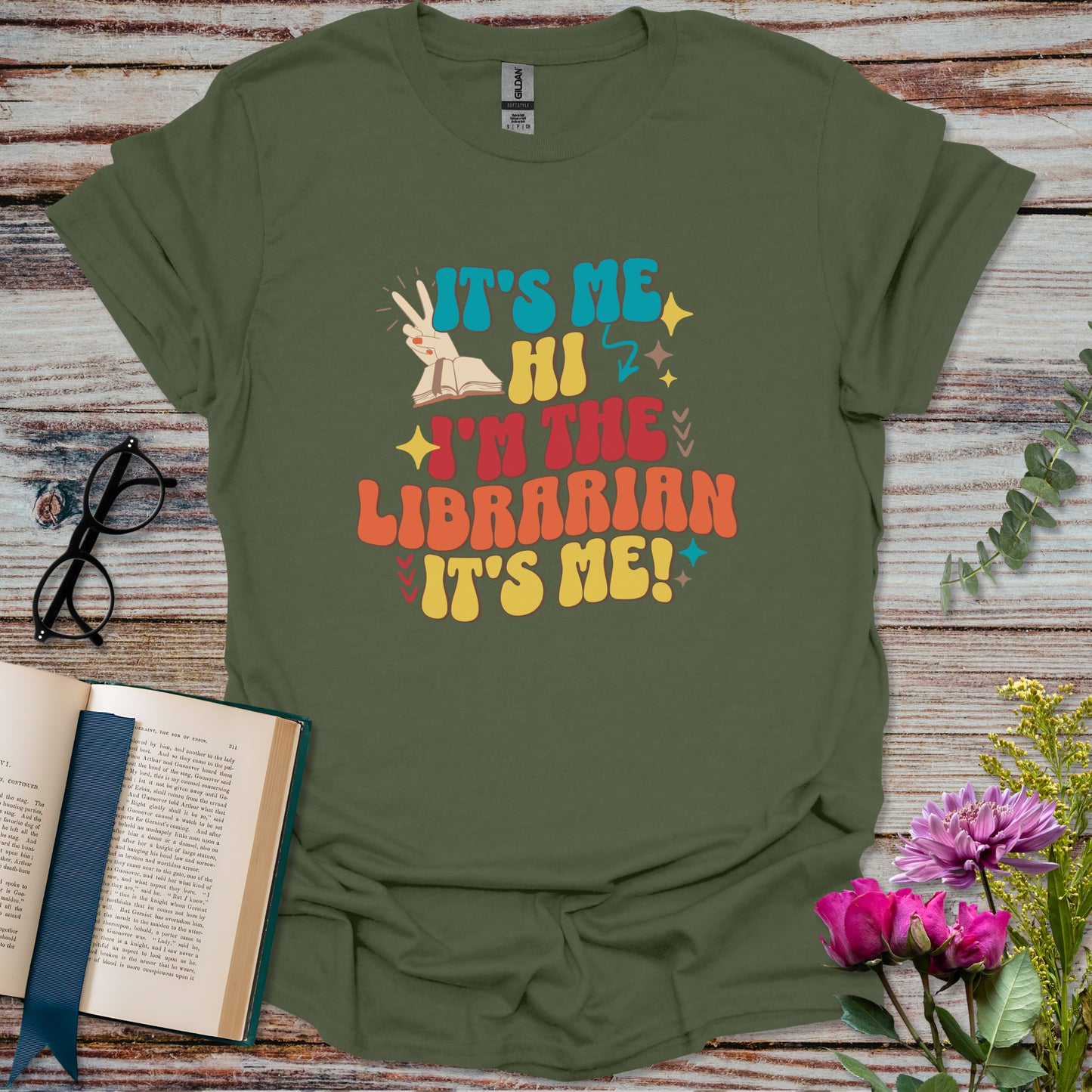 It's Me Hi I'm the Librarian T-shirt