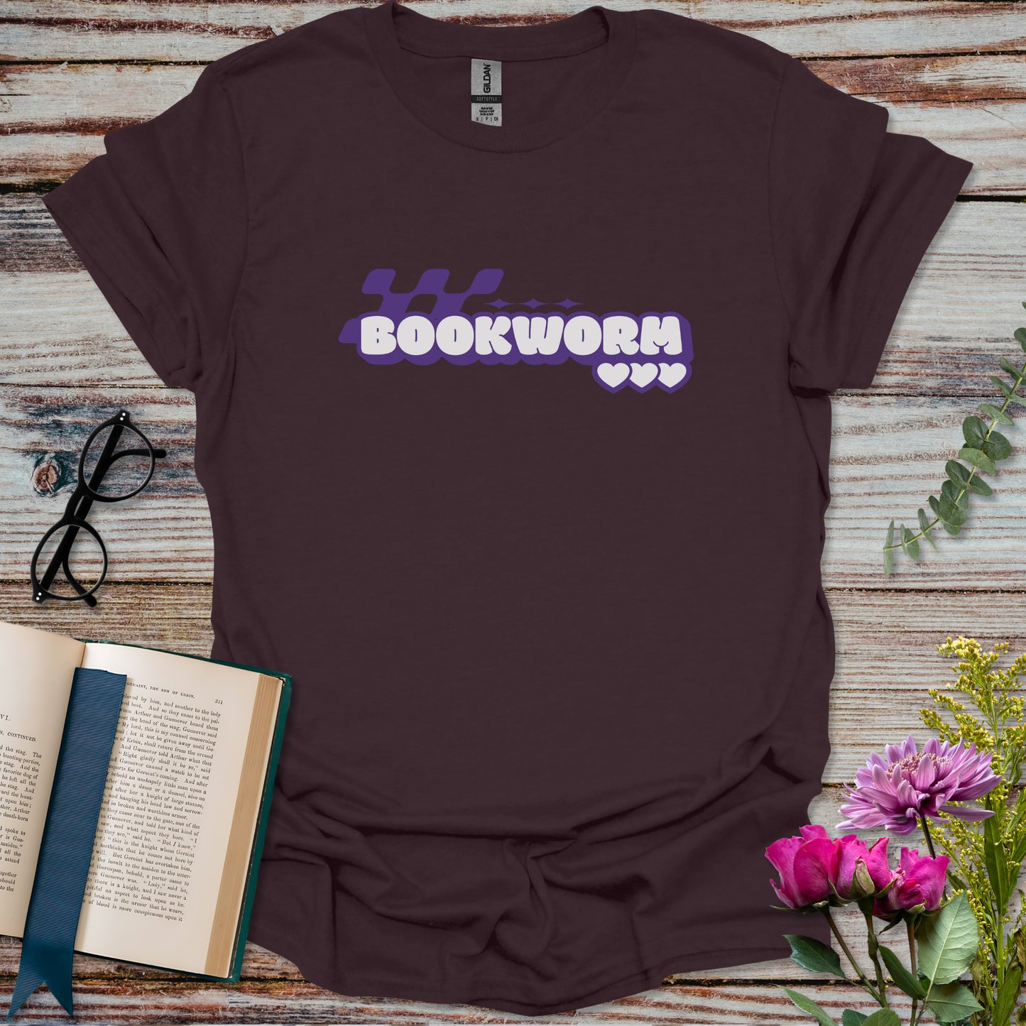 Bookworm - Retro T-shirt