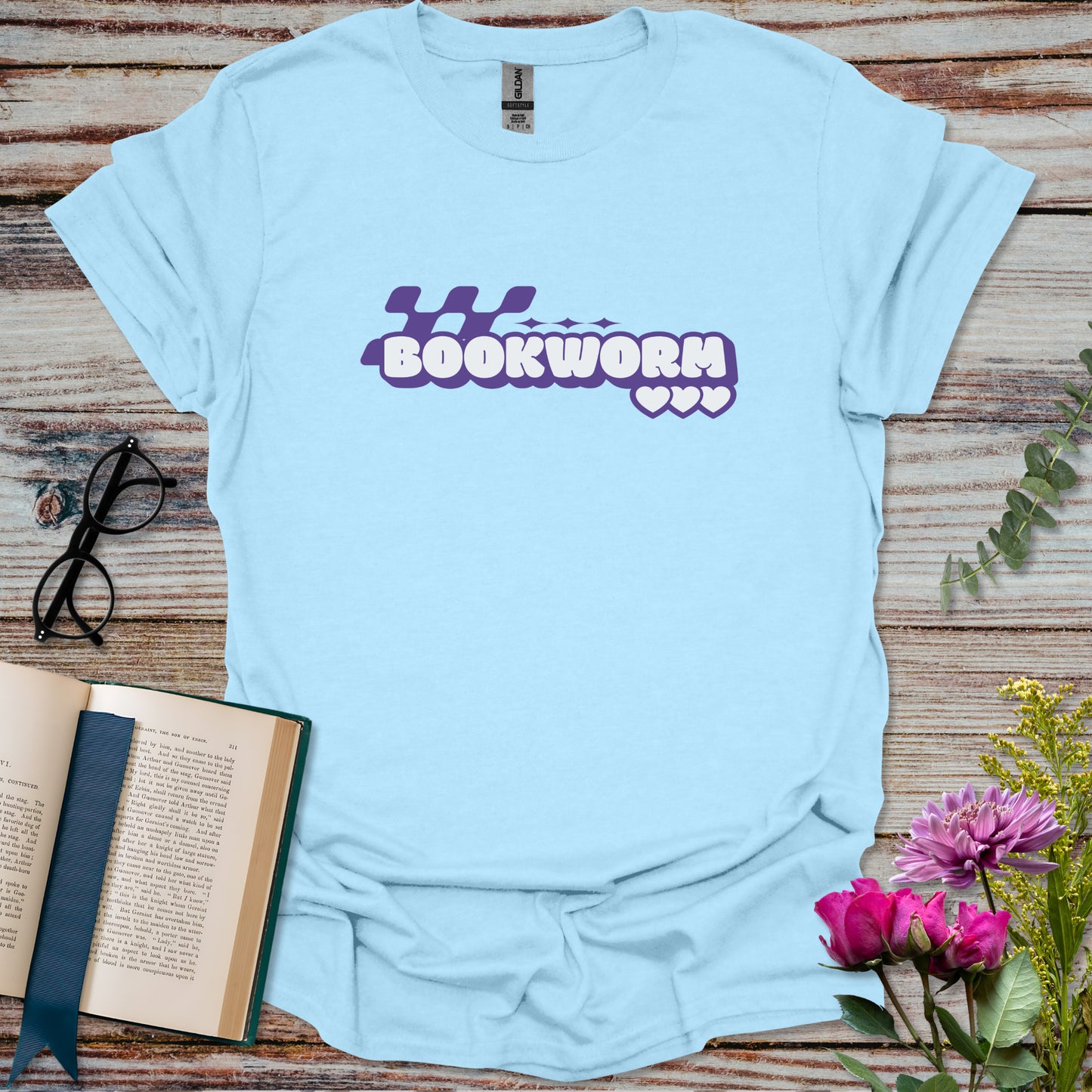 Bookworm - Retro T-shirt