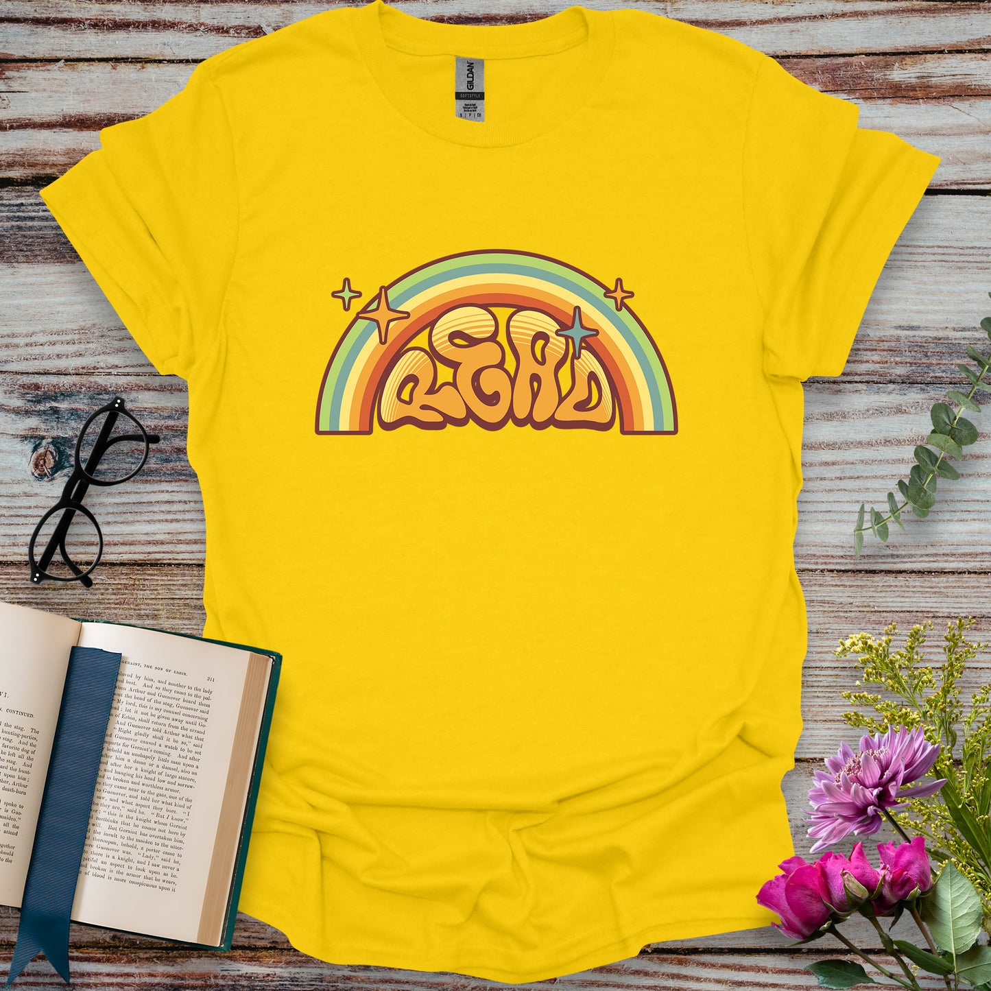 Bookworm Read Retro T-shirt