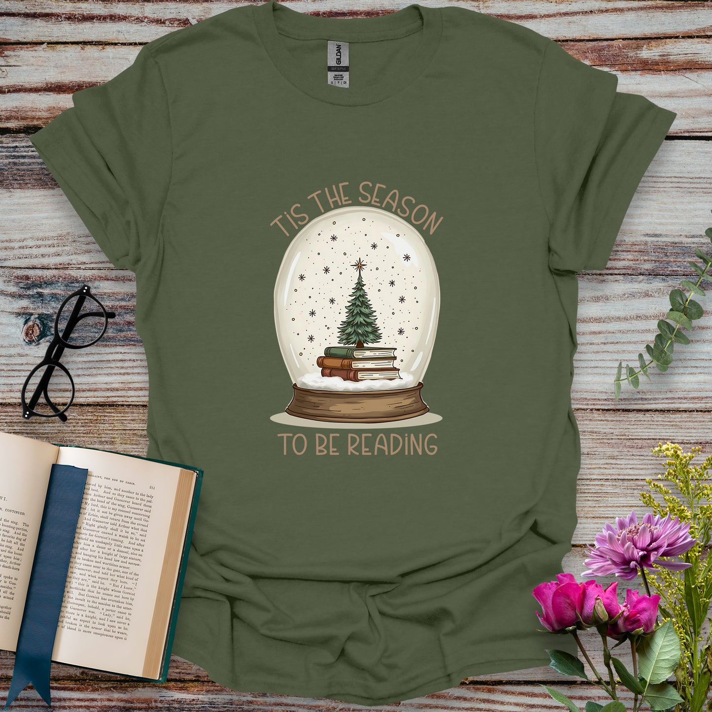 Tis the Season to Be Reading T-shirt